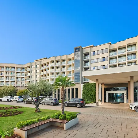 Materada Plava Laguna 3*