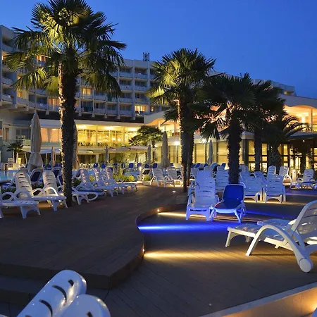 Materada Plava Laguna 3* 波雷奇