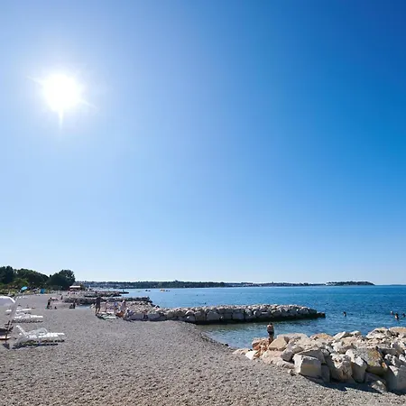 Materada Plava Laguna 酒店 3*