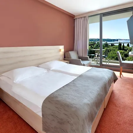 Materada Plava Laguna 3*