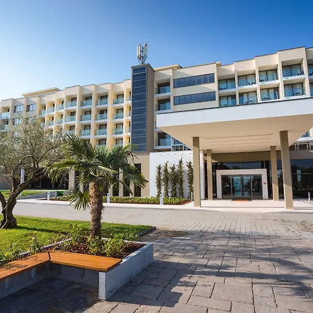 Materada Plava Laguna