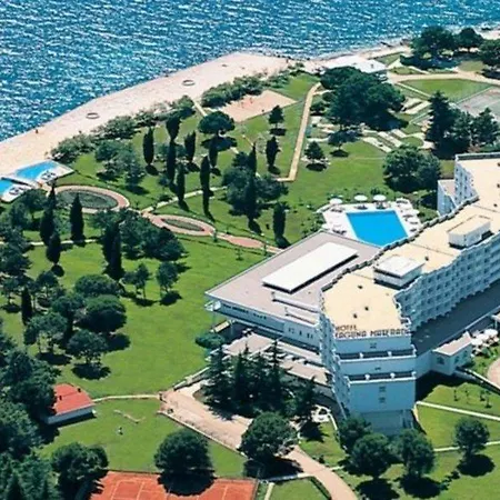 Ξενοδοχείο Materada Plava Laguna 3*