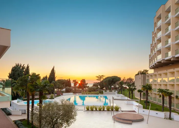 Materada Plava Laguna Готель