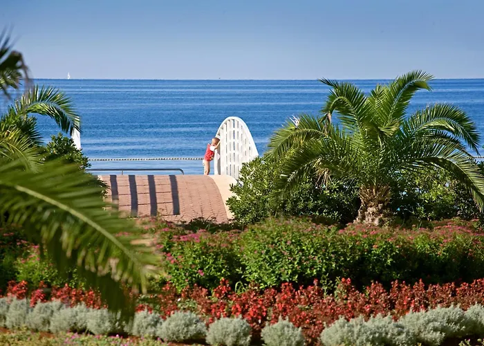 Materada Plava Laguna Готель 3*